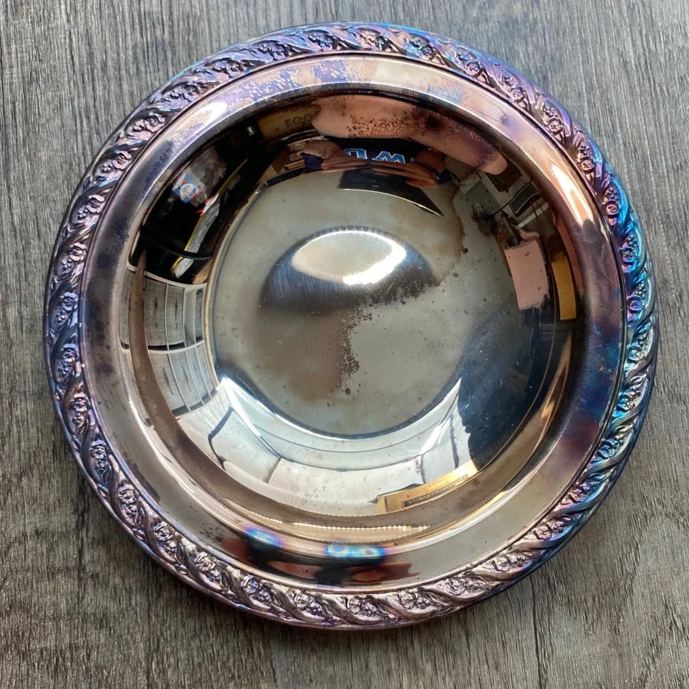 International Silver Co Ornate Floral Embossed Round Silverplate‎ Bowl USA
